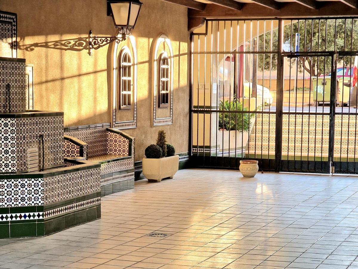 Cozy Apartment With Sea View Torrevieja Luaran gambar